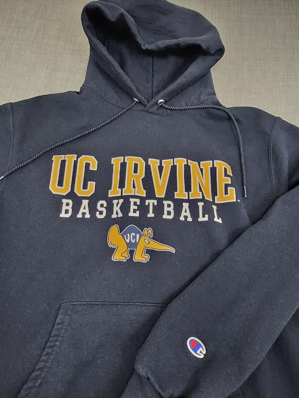 Champion × UC Irvine Basketball Navy Blue Pullover Hoodie. Medium - Picture 2 of 6